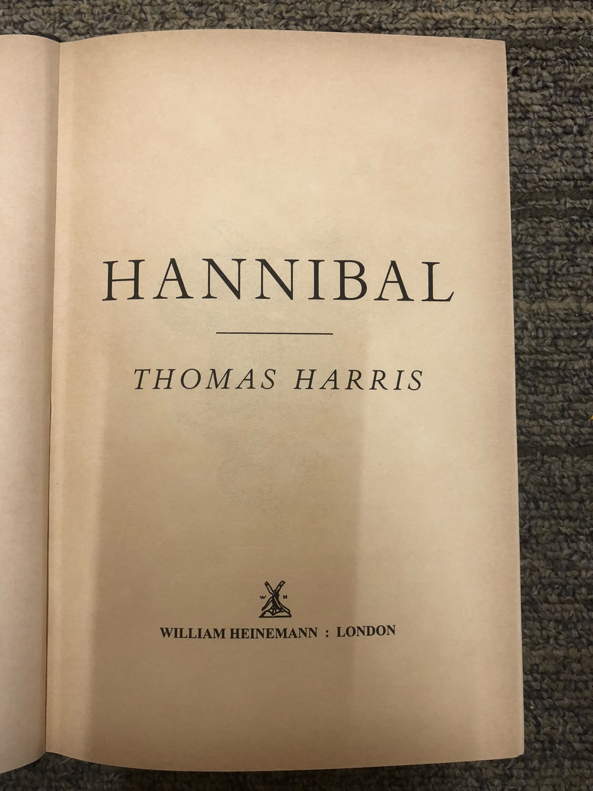 Hannibal
by Thomas Harris